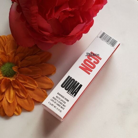 Uoma Beauty Matte Lipstick in Tracey (90's NEUTRAL BROWN) - Picture 7 of 10